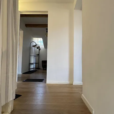 Comfy, Spacious And Duplex Zweisimmen