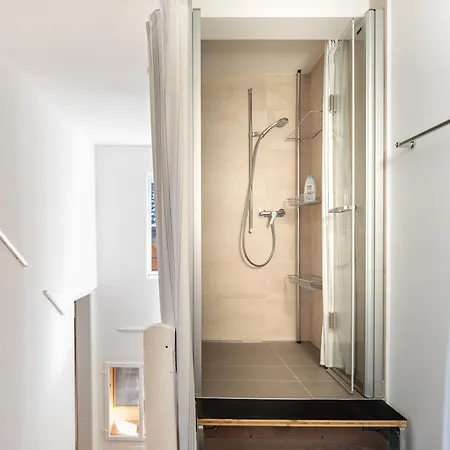 Comfy, Spacious And Duplex *