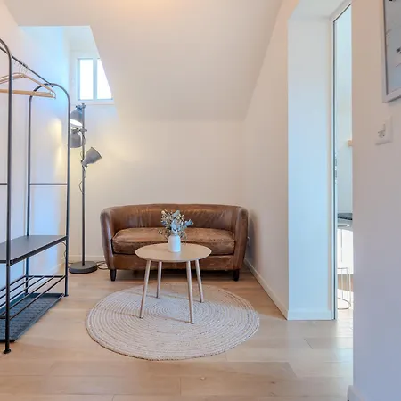 Comfy, Spacious And Duplex Lägenhet